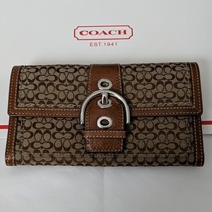NWOT Coach wallet
